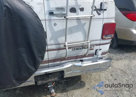 1995 Chevrolet G20 from USA, damaged, VIN 1GBEG25H2SF139482